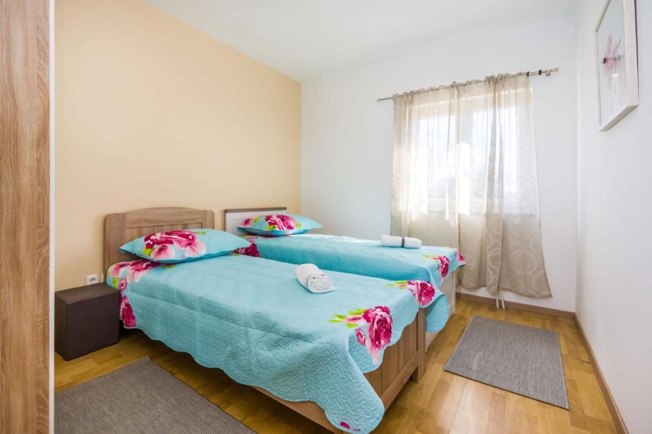 Kuca Za Odmor Danijela Villa Slivnica Ngoại thất bức ảnh